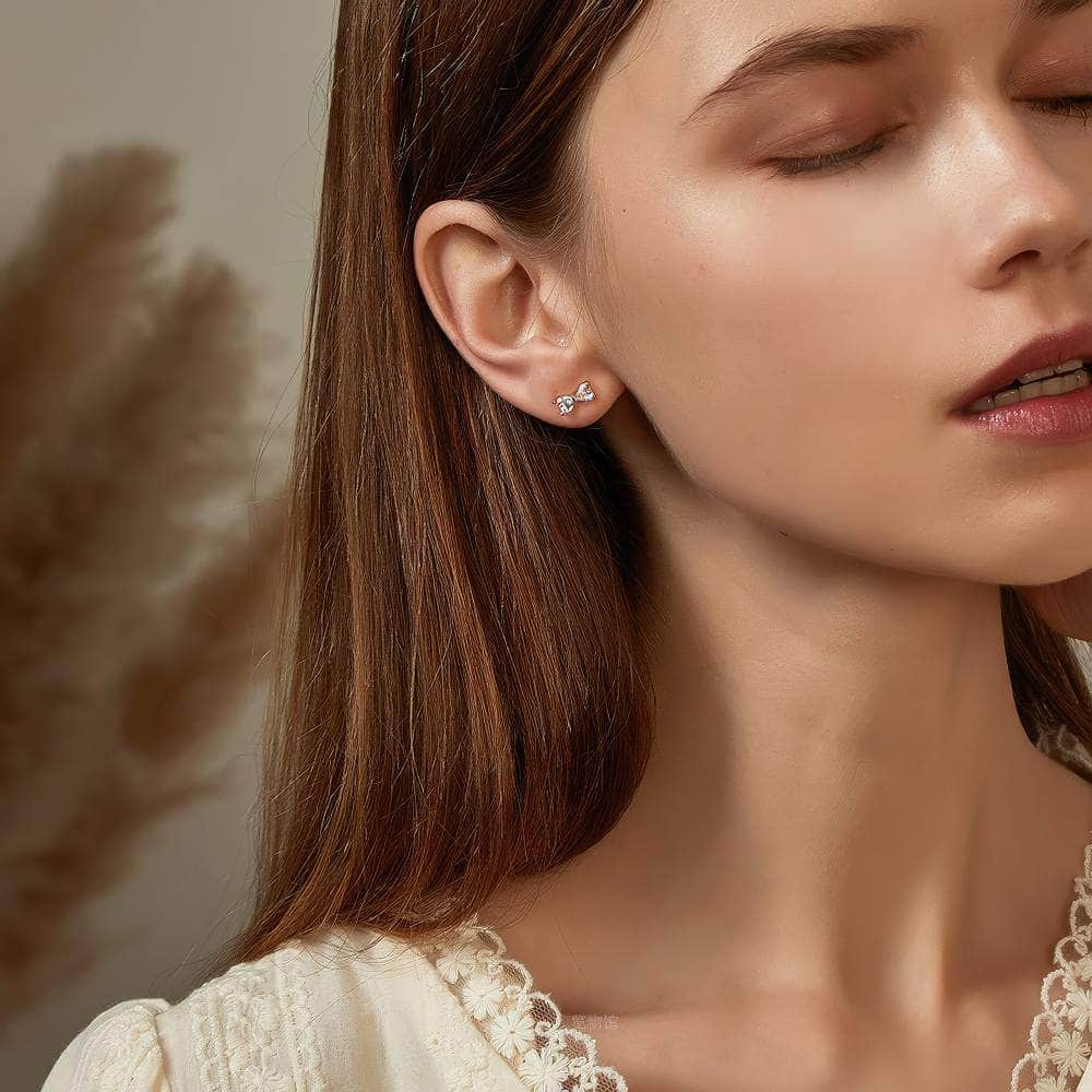 14K Gold Bow Knot Stud Earrings Gold / Clip On