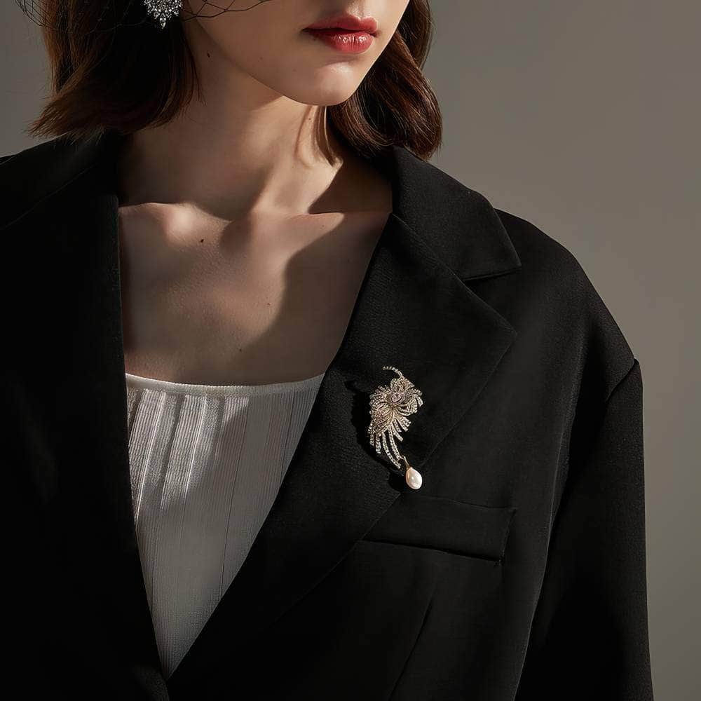 14k Gold Leaf Decor Paved Crystal Pearly Brooch White