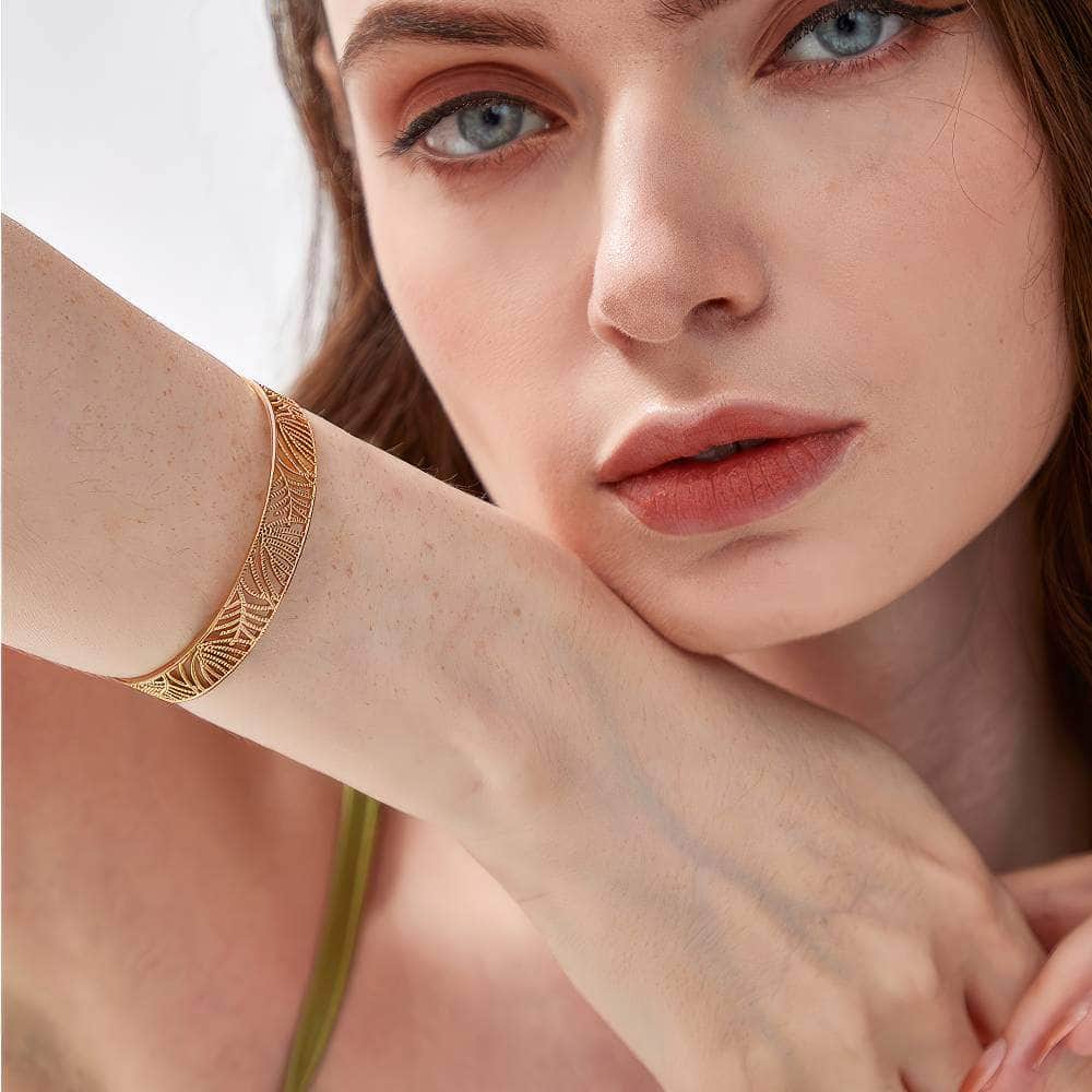 14K Gold Leaf Detailed Cuff Bangle Gold