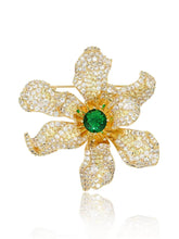 18K Gold Emerald Crystal Inlaid Sparkling Brooch Green