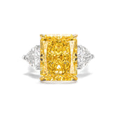 Anillo de diamantes de laboratorio de 3 quilates con corte radiante amarillo y 3 piedras