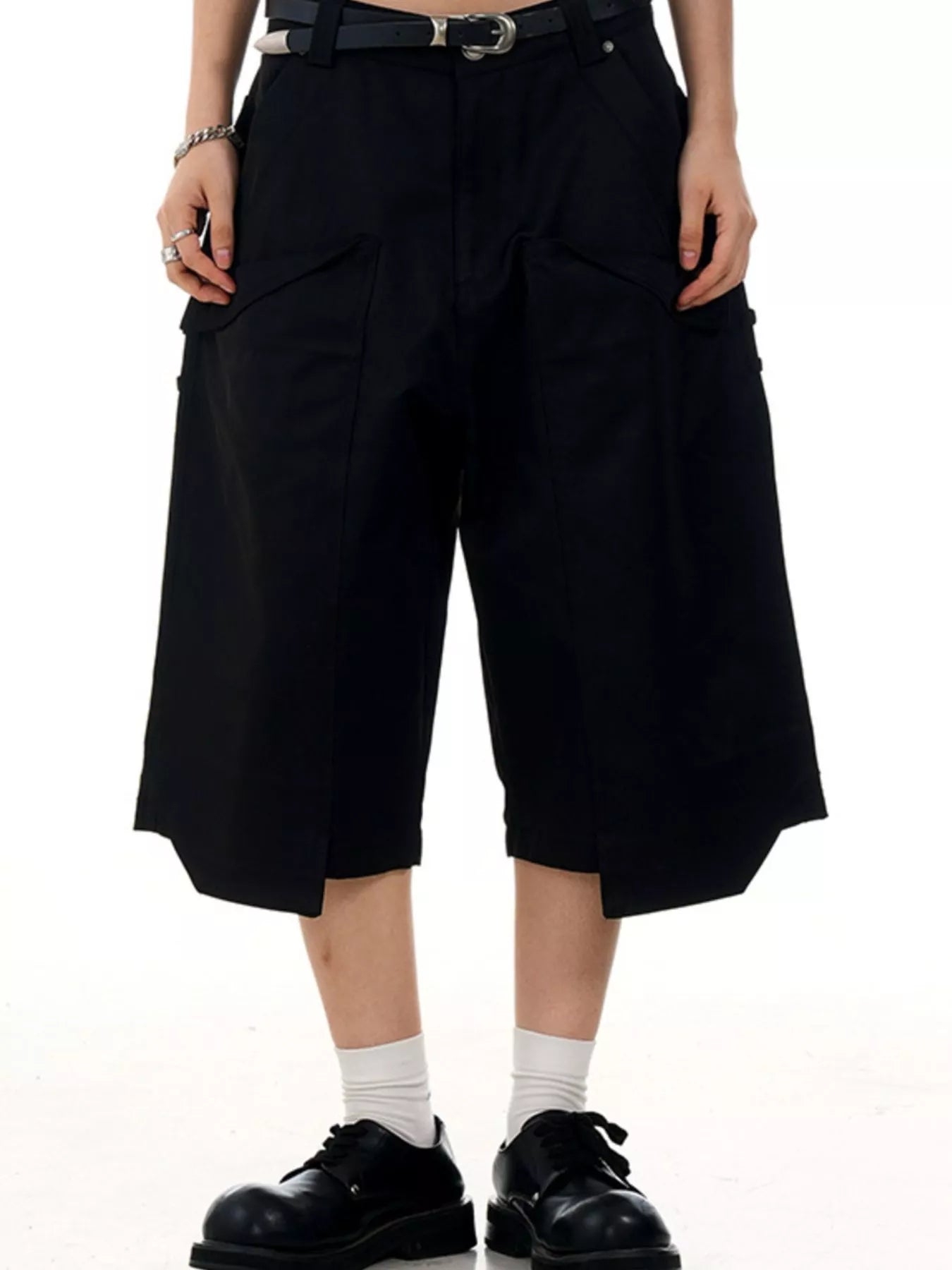 mens-wide-leg-cargo-capris-05