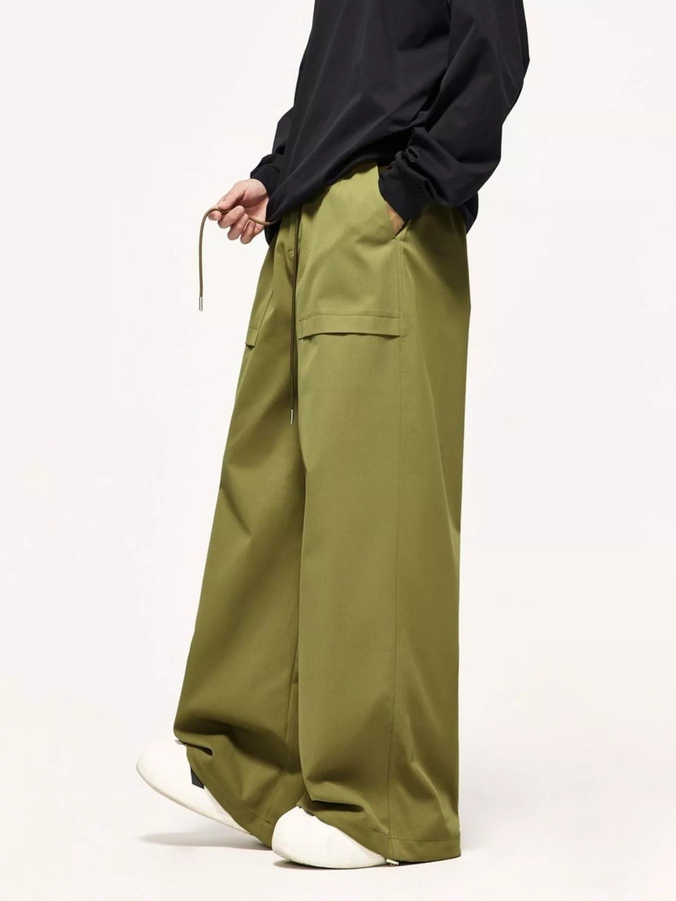 mens-wide-leg-cargo-pants-03