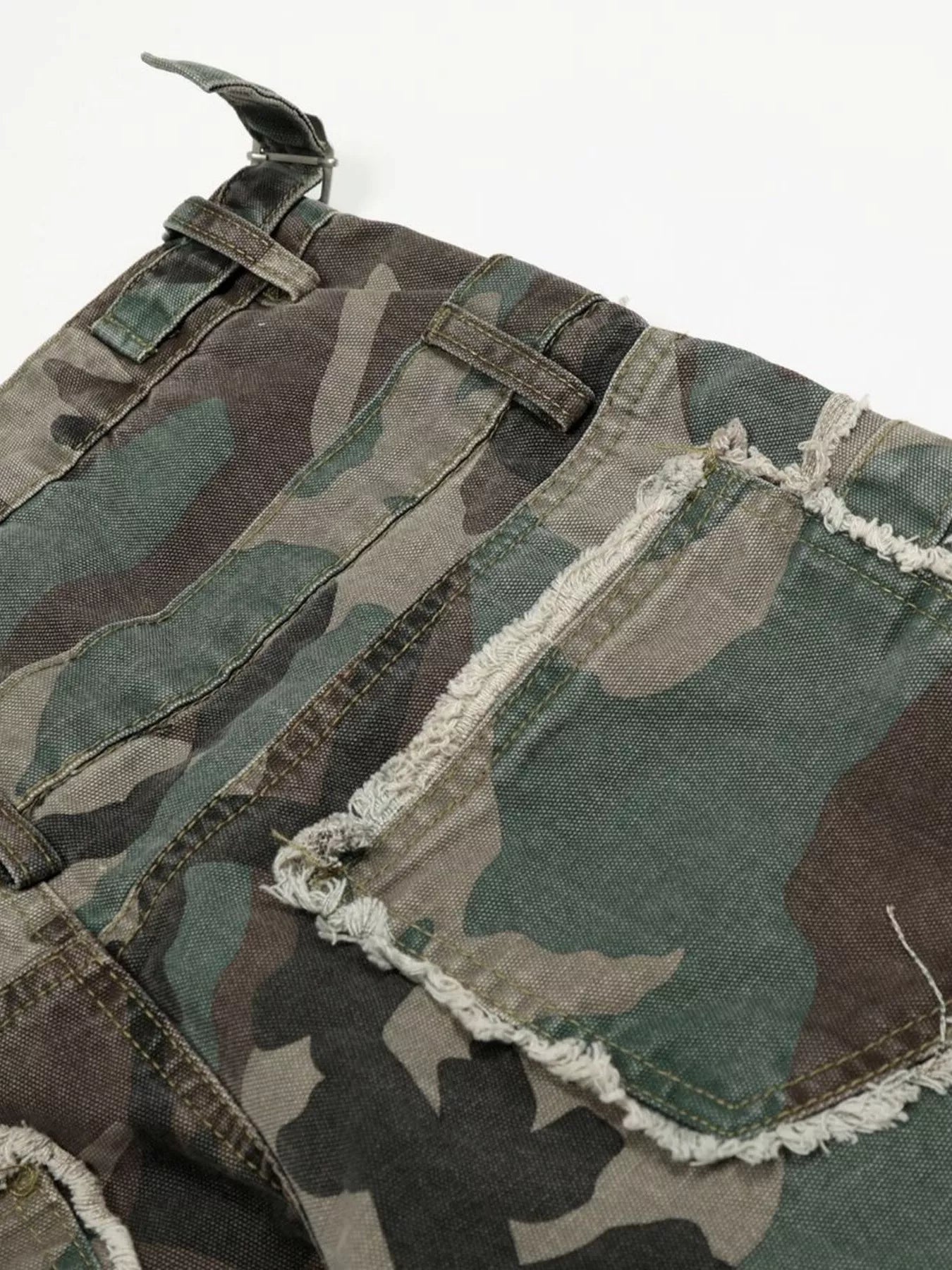 mens-camouflage-wide-leg-pants-04