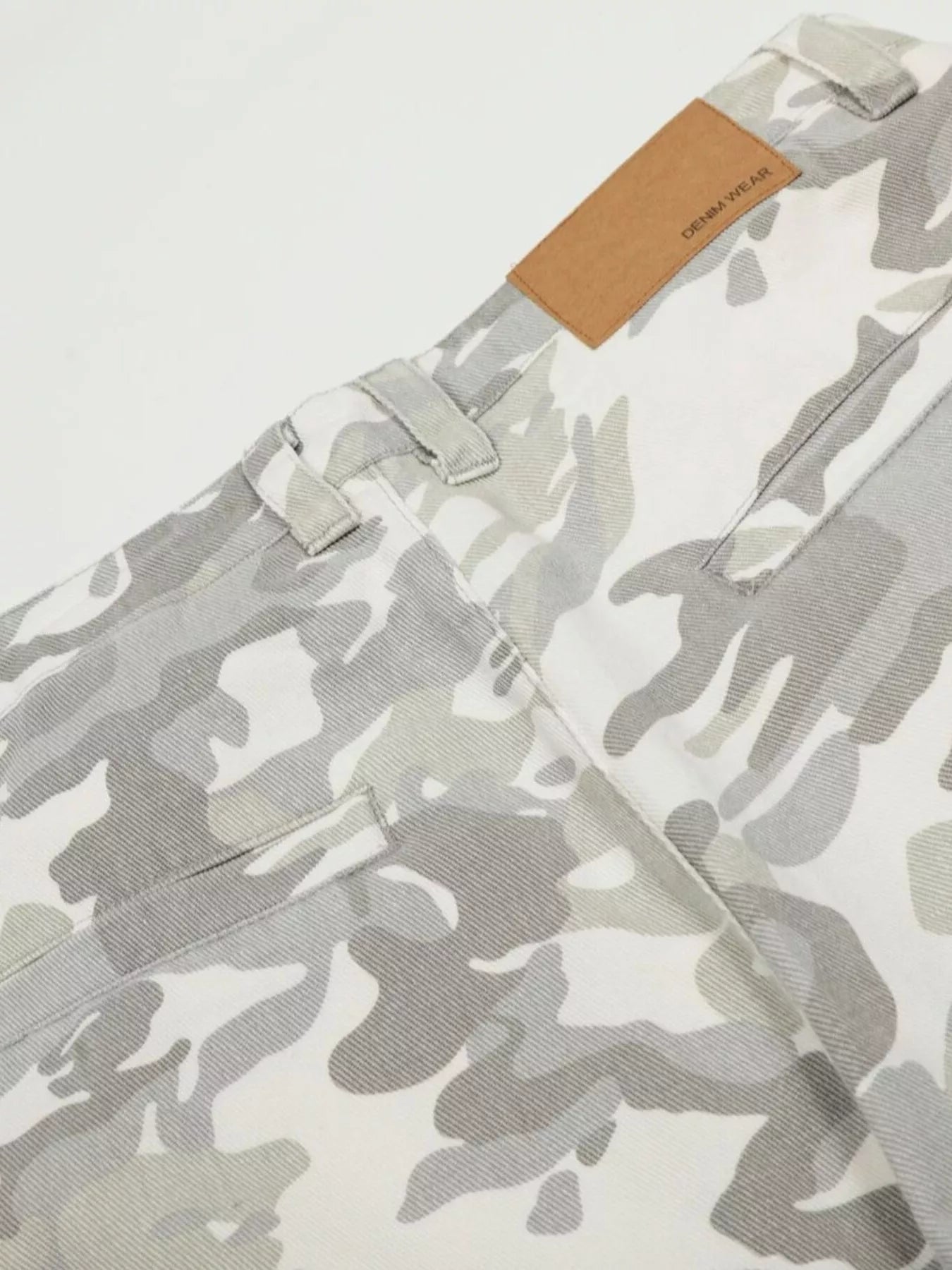 mens-camouflage-wide-leg-cargo-pants-04