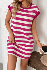 Vestido mini de manga corta con cuello redondo y rayas en contraste