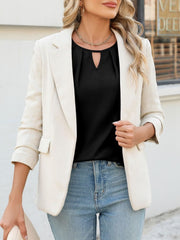 Blusa de manga larga con encaje y cuello redondo recortado