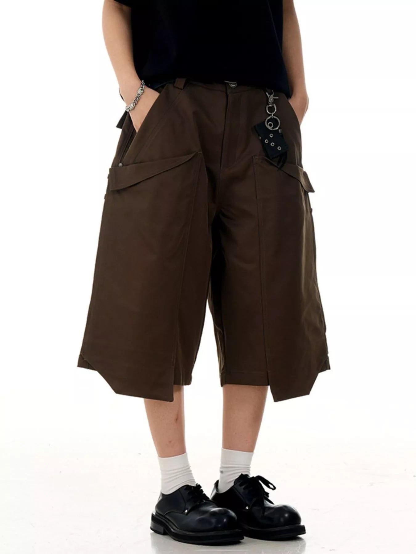 mens-wide-leg-cargo-capris-02