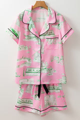 Conjunto de estar por casa con top estampado con cuello de cuello y pantalones cortos con cordón