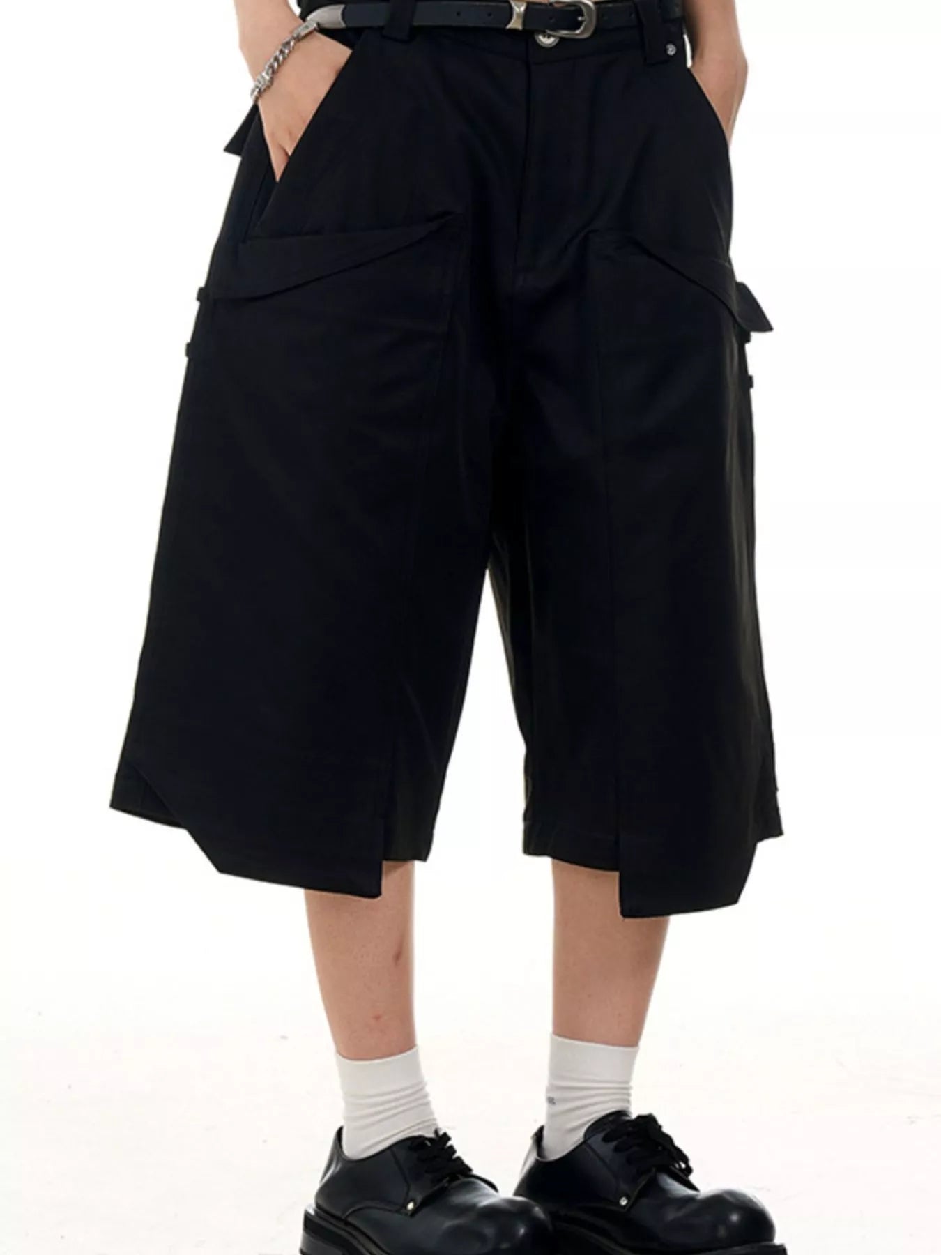 mens-wide-leg-cargo-capris-04