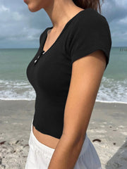 Camiseta de manga corta con detalle de botones Devine