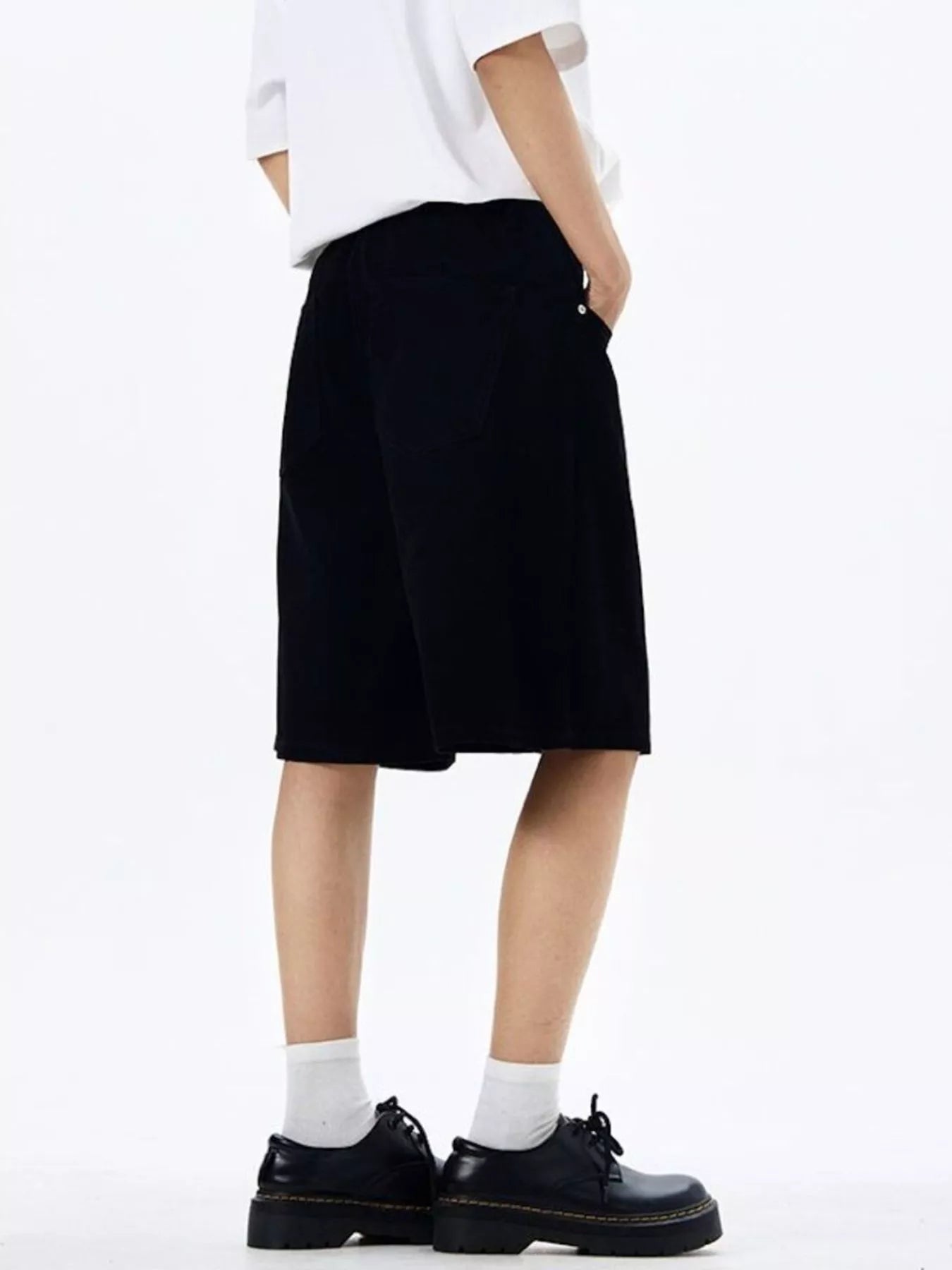 mens-loose-fit-shorts-04