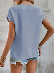 Top de manga corta con cuello redondo y aberturas