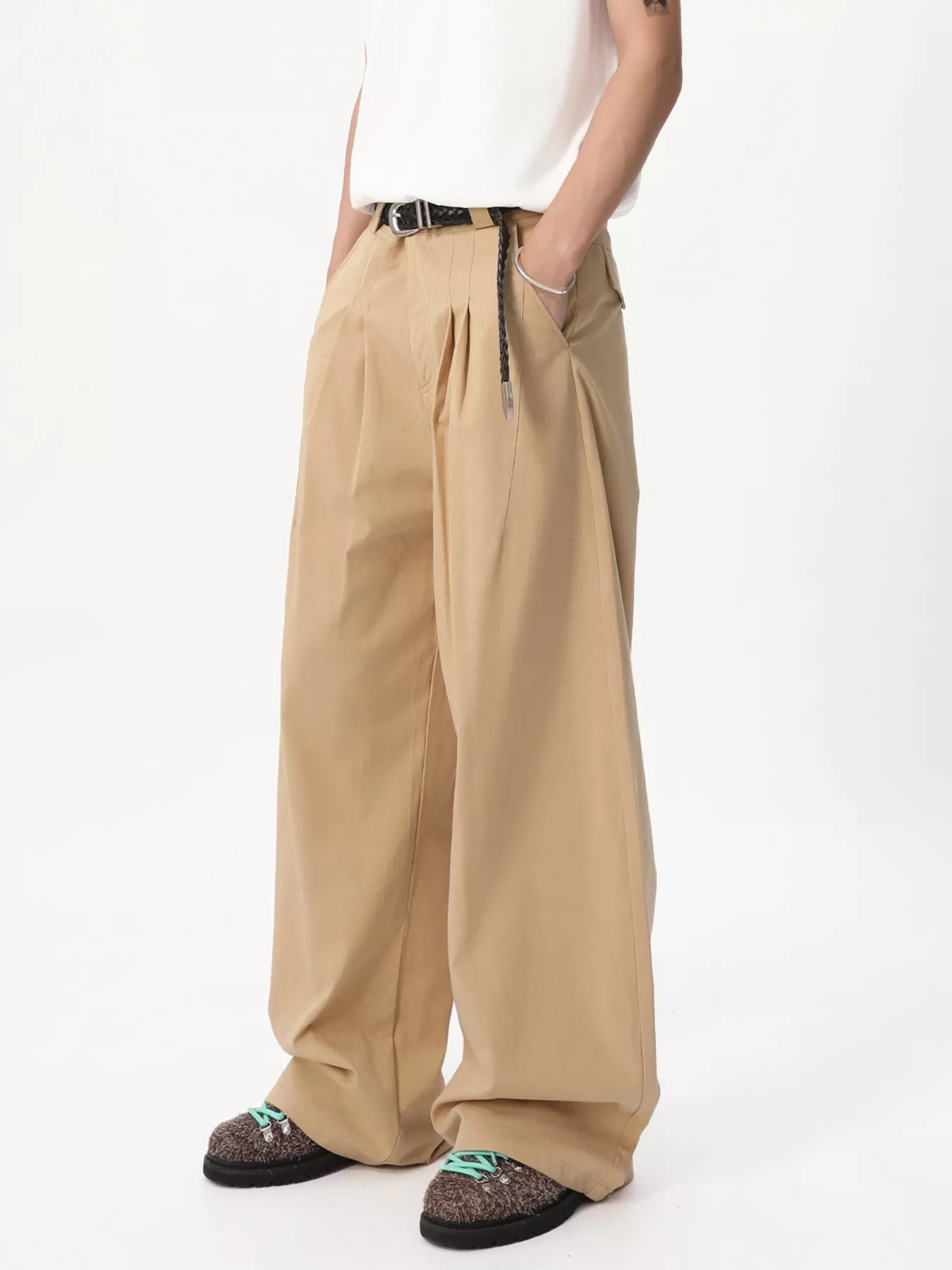 mens-wide-leg-pleated-pants-02