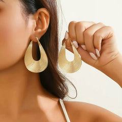 Large Ribbed Teardrop Hoop Earrings