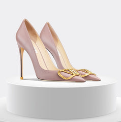 Zapatos de tacón de cuero de lujo con hebilla Malory adornada