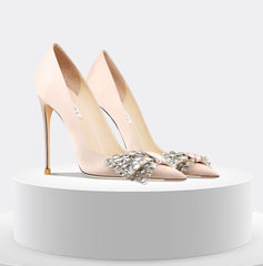 Zapatos de tacón de satén con lazo de diamantes de imitación