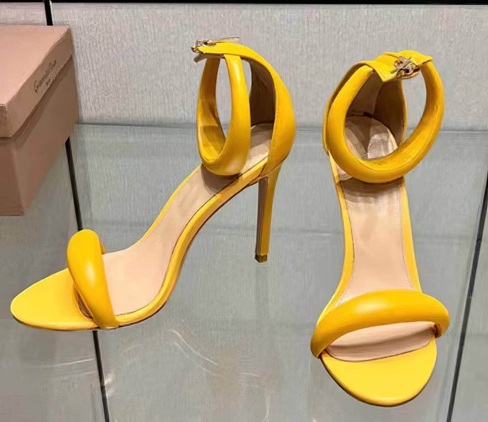 Ankle Strap Back Toe Zipper Heels EU 33 / Yellow / 7.5cm
