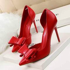 Bow Detailed Stiletto High Heels EU 33 / Red / 10.5CM