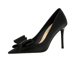 Butterfly Bow Knot Pointed Toe Stiletto Heels EU 33 / Black / 10CM