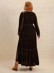 Vestido midi de manga larga con escote en V y detalle de encaje de talla grande
