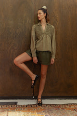 Blusa babydoll de manga larga con fruncido frontal de Annie Wear