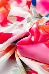 Camisa de manga larga con cuello alto y estampado abstracto