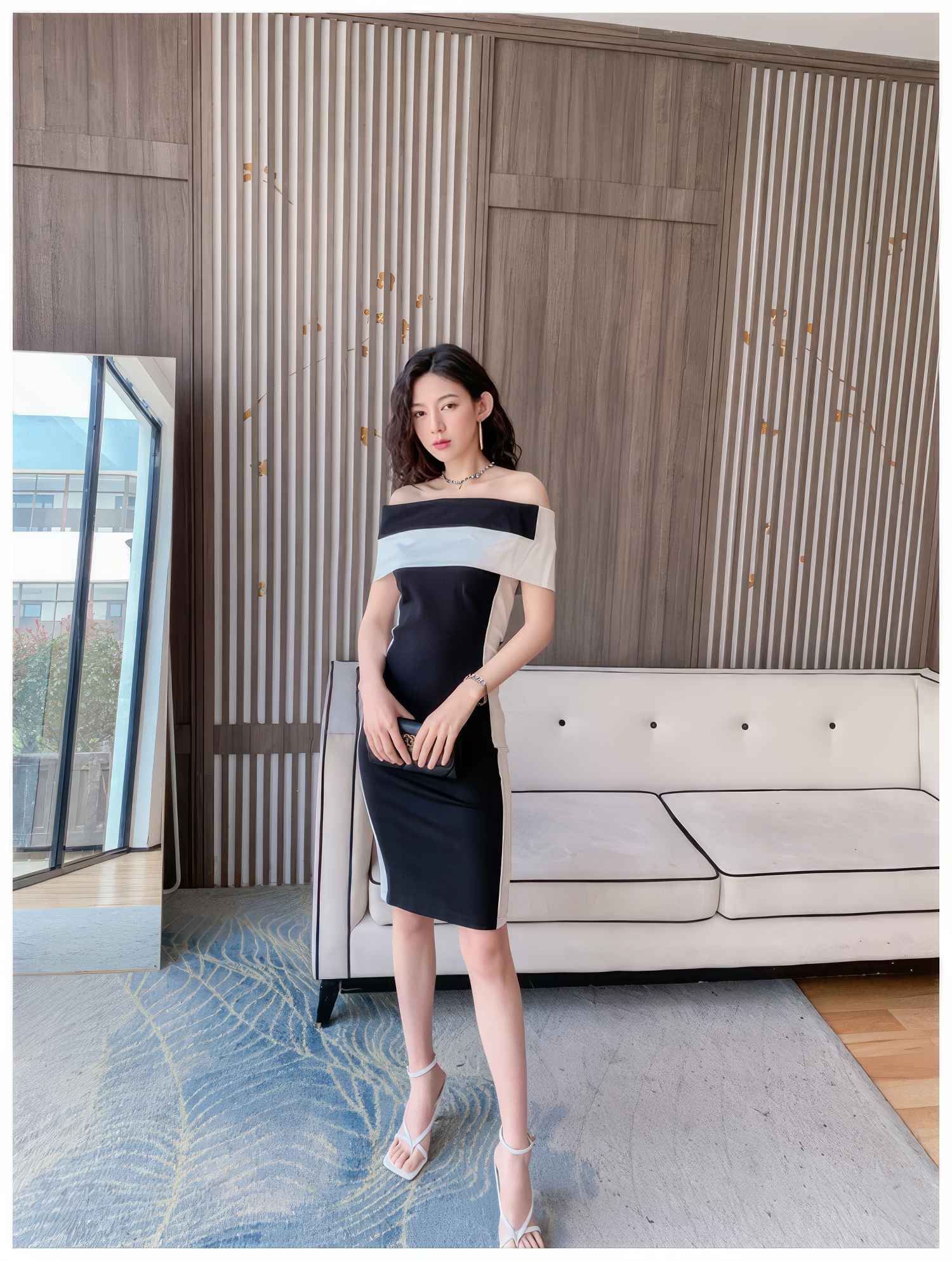 Chic Monochrome Midi dress