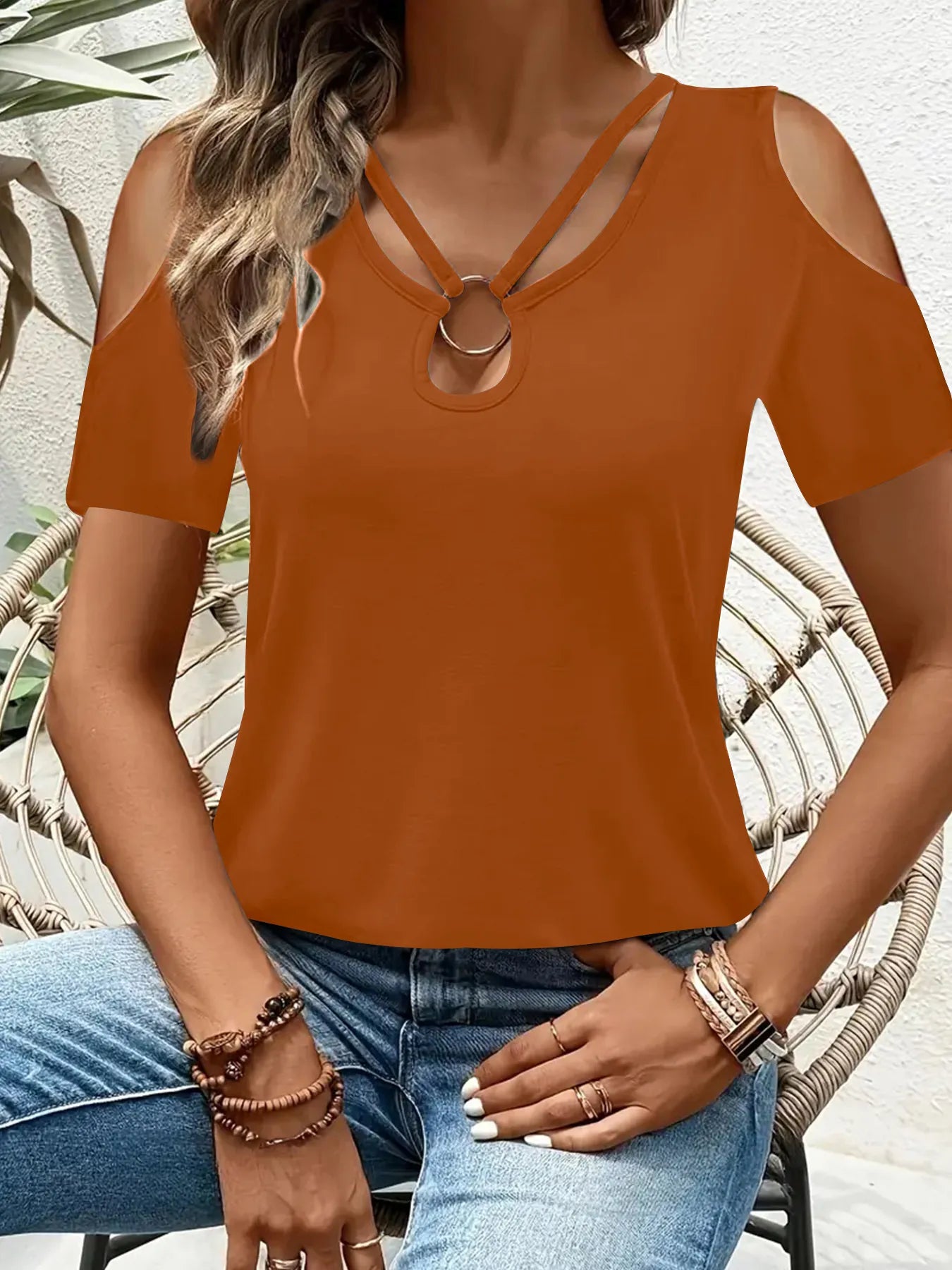 Cold Shoulder T-Shirt with Metal Ring Detail Light Brown / S