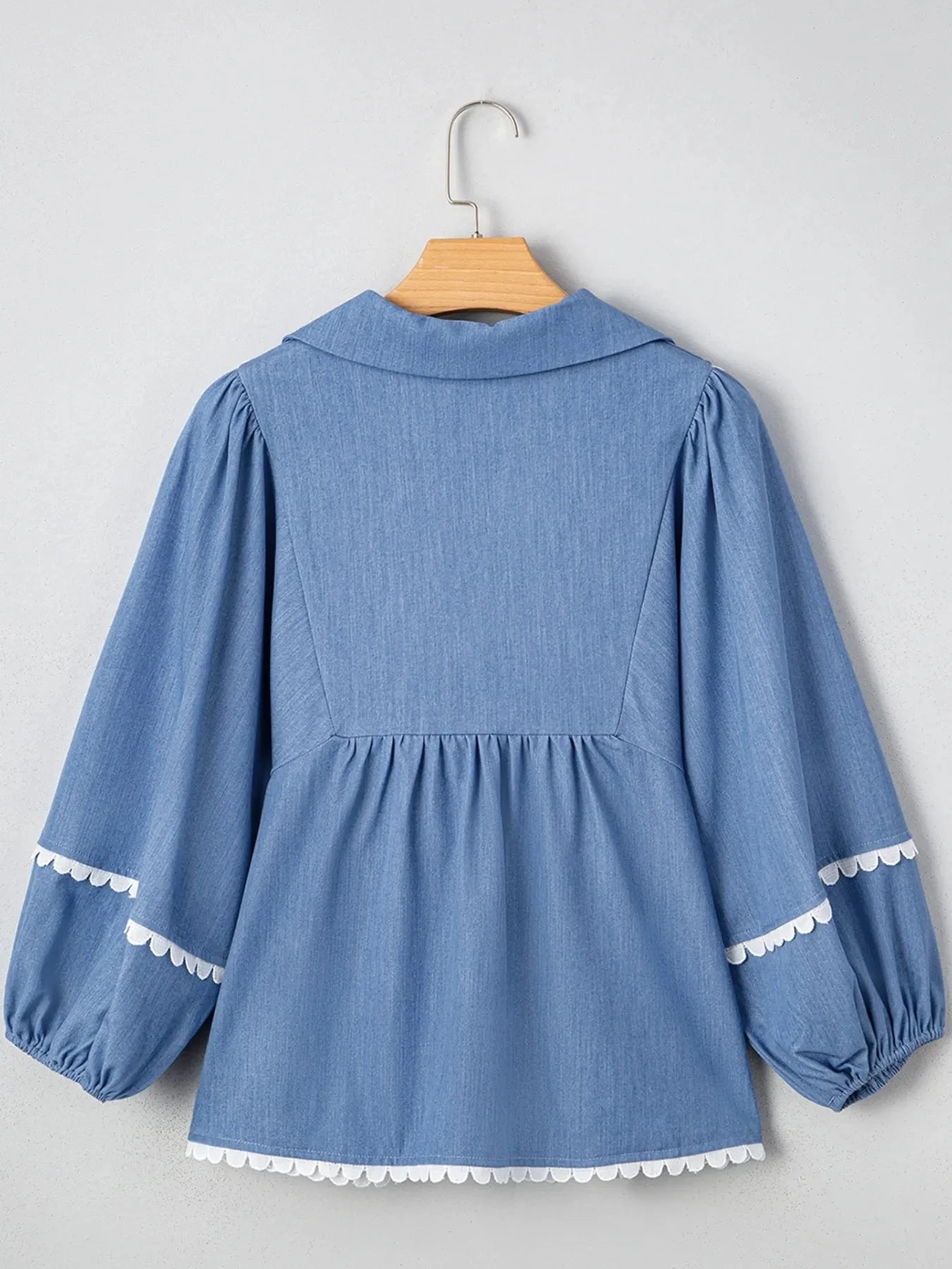 Collared Neck Contrast Trim Balloon Sleeve Blouse