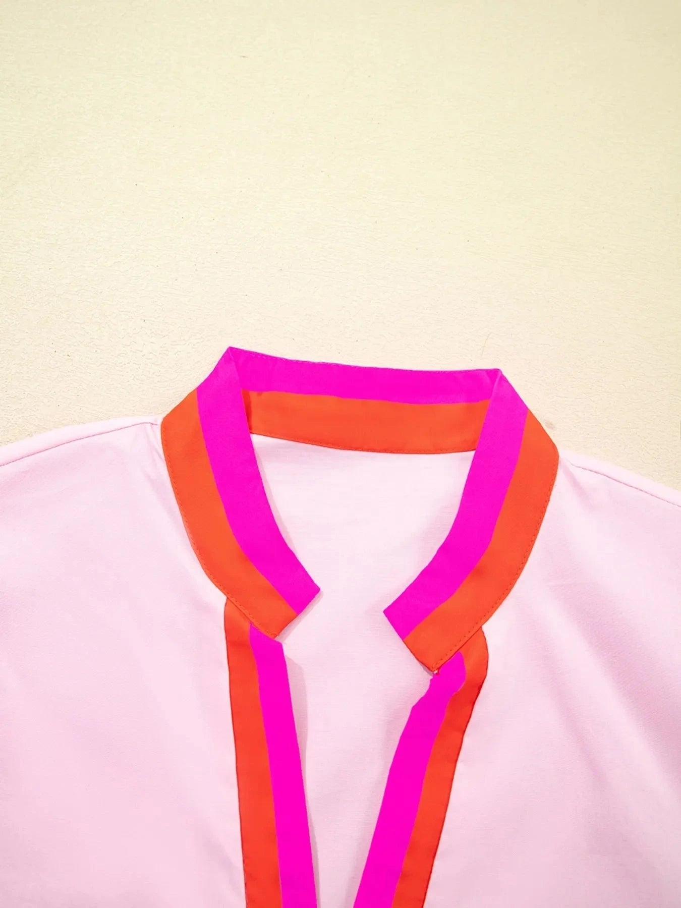 Contrast Trim Notched Short Sleeve Blouse