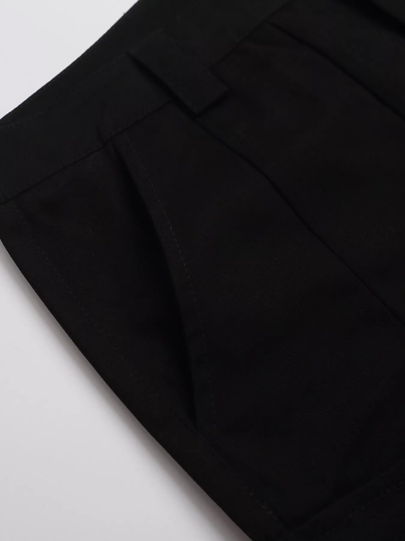 mens-studded-cargo-capris-05