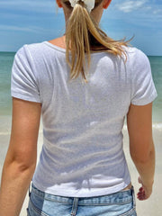 Camiseta de manga corta con detalle de botones Devine