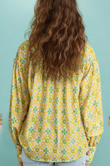 Blusa de manga larga con cuello y estampado de volantes