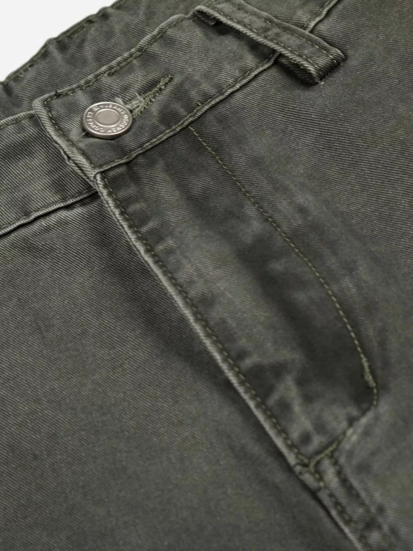 mens-wide-leg-cargo-pants-04
