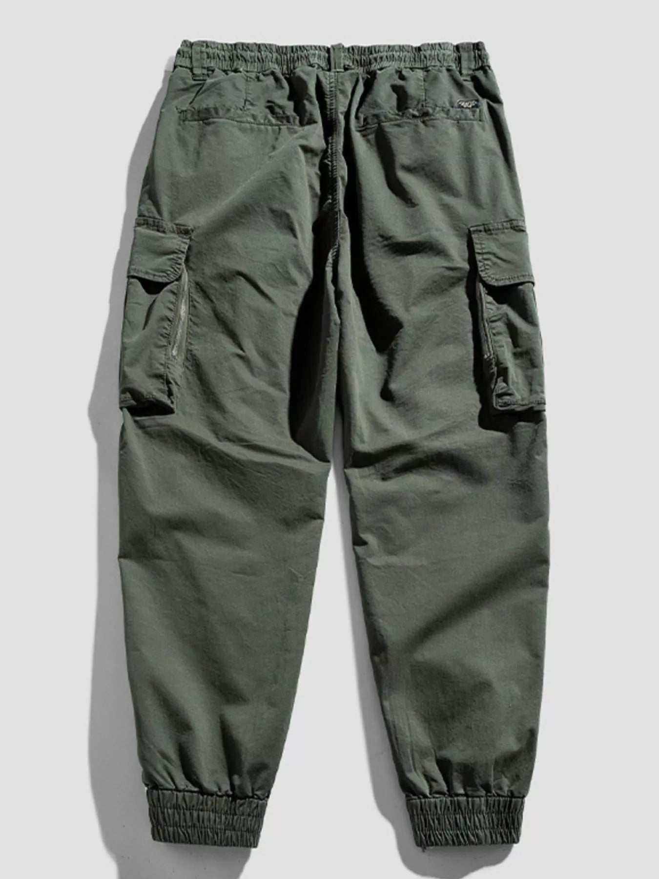 mens-cargo-pants-with-multiple-pockets-05