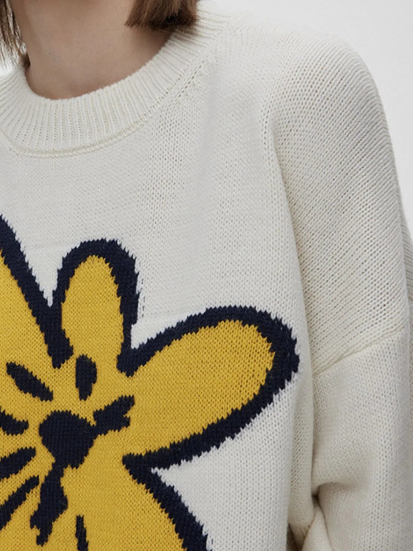 Flower Ribbed Hem Round Neck Sweater
