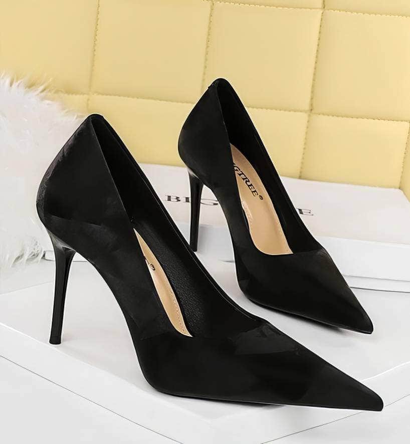 Geometric Gradient Pointy Toe Stilettos