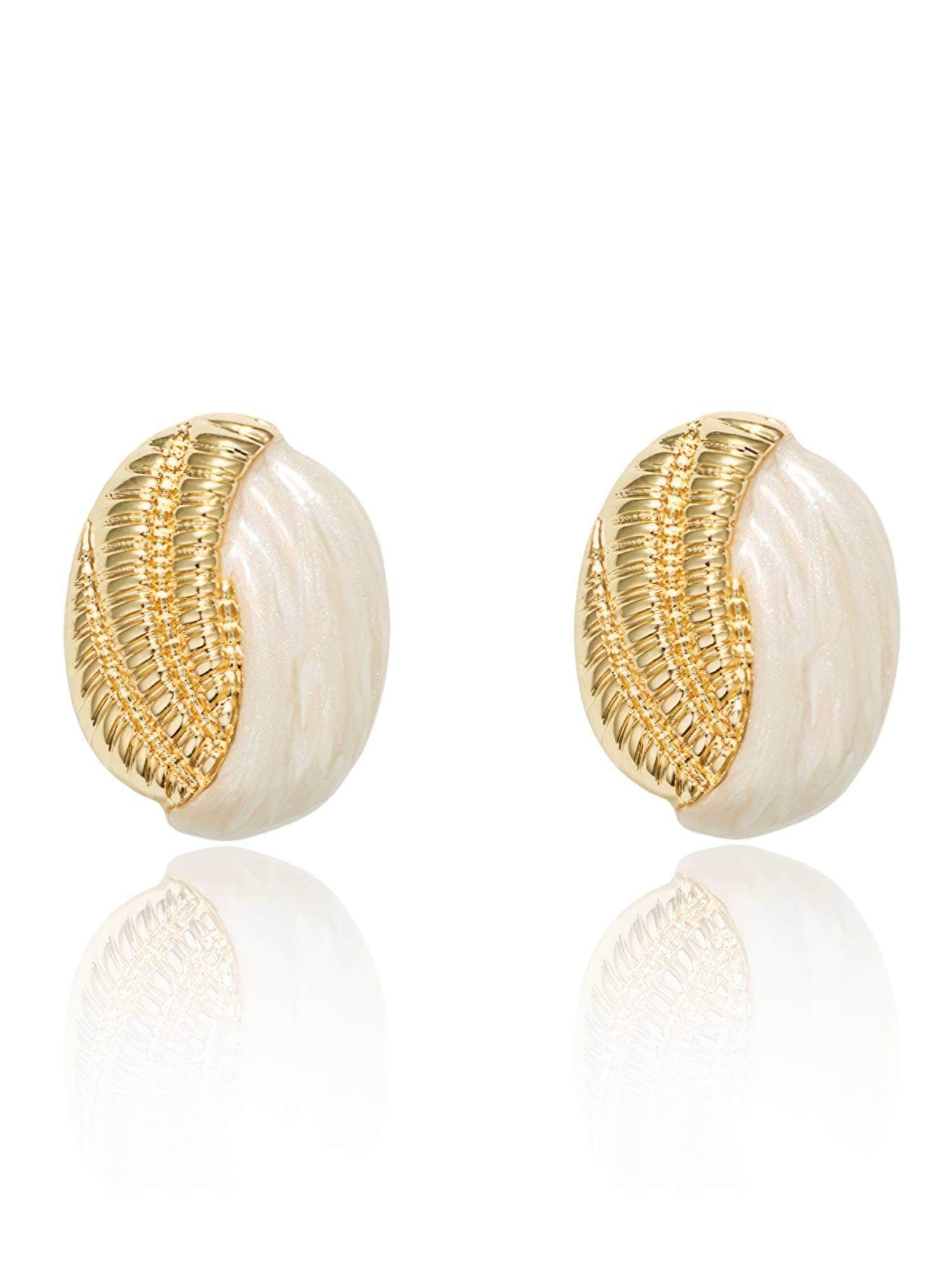 Gold Detailed Pearl SeaShell Stud Earrings Gold / Clip On