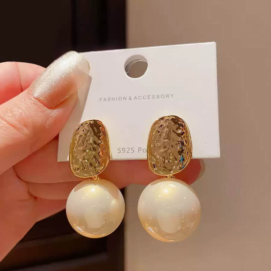 Gold Textured Top Faux Pearl Earrings White