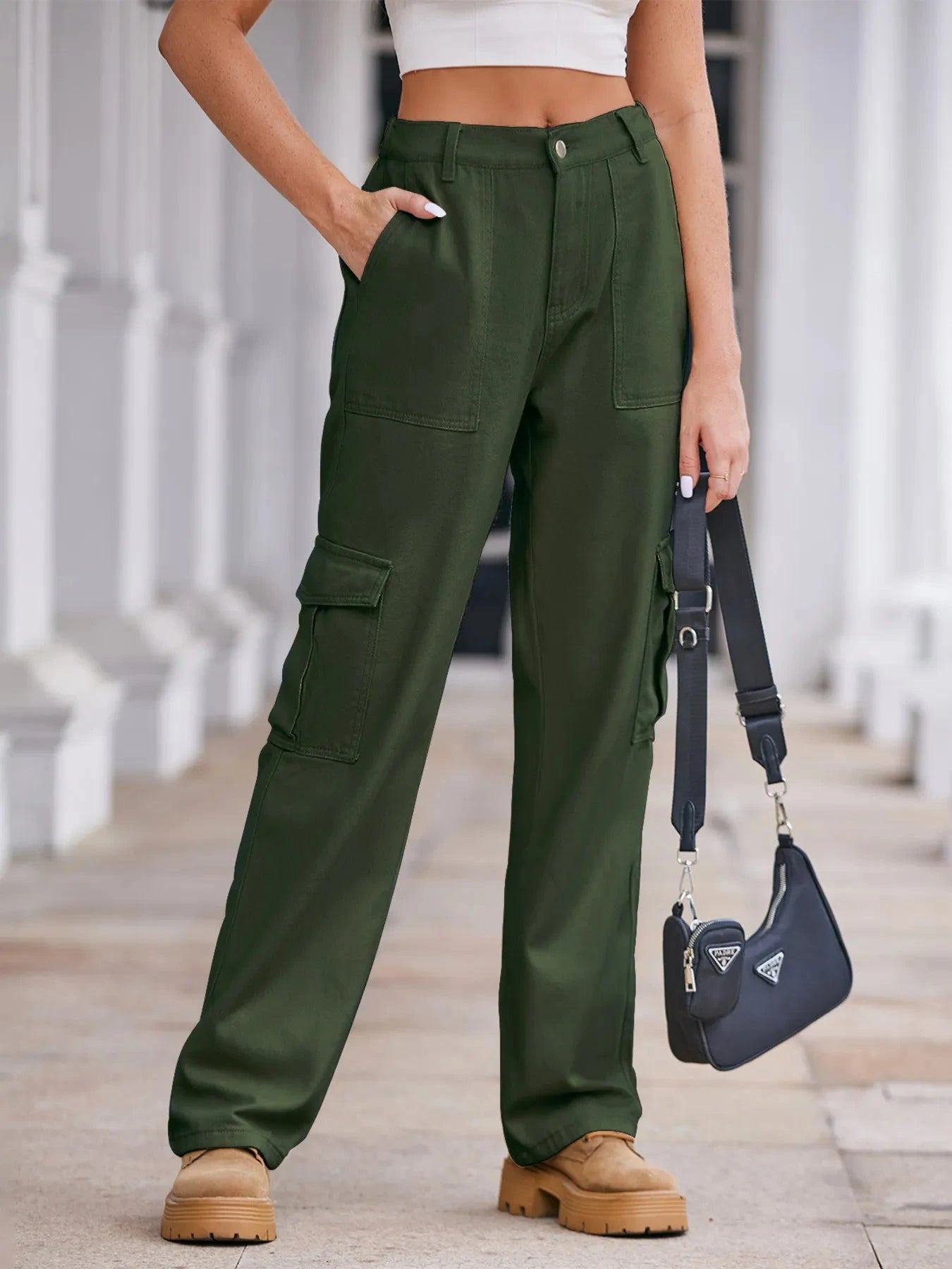 High-Waisted Cargo Jeans Military Green / S
