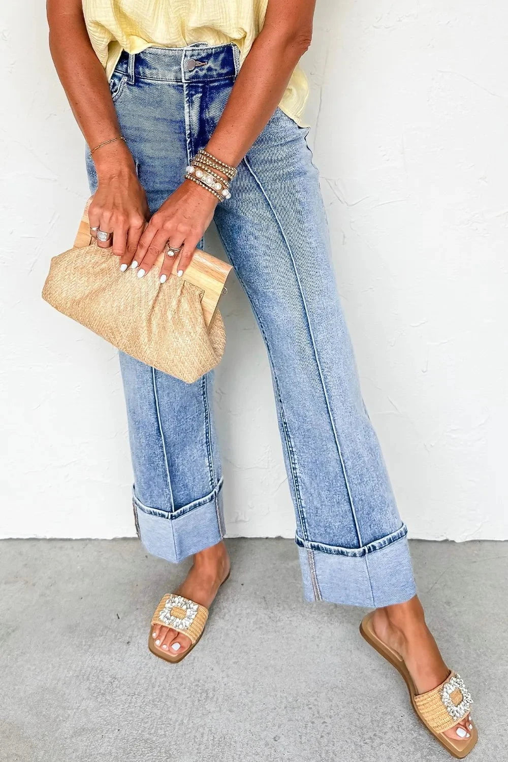 High-Waisted Wide-Leg Cuffed Jeans Medium / 4