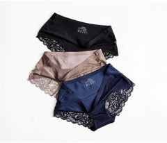 Lace Accented Mid Waist Seamless Panties