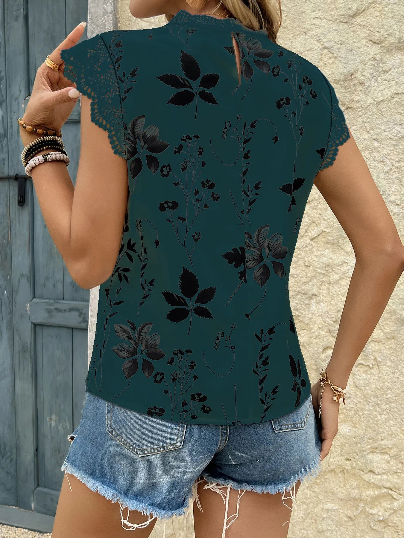 Lace Trim Sleeveless Blouse