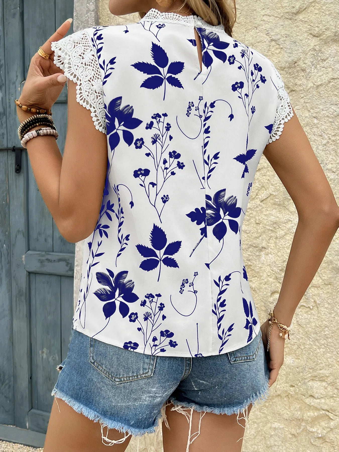 Lace Trim Sleeveless Blouse