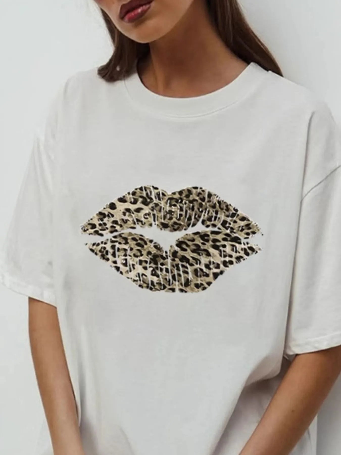 Leopard Lips Round Neck Oversized T-Shirt