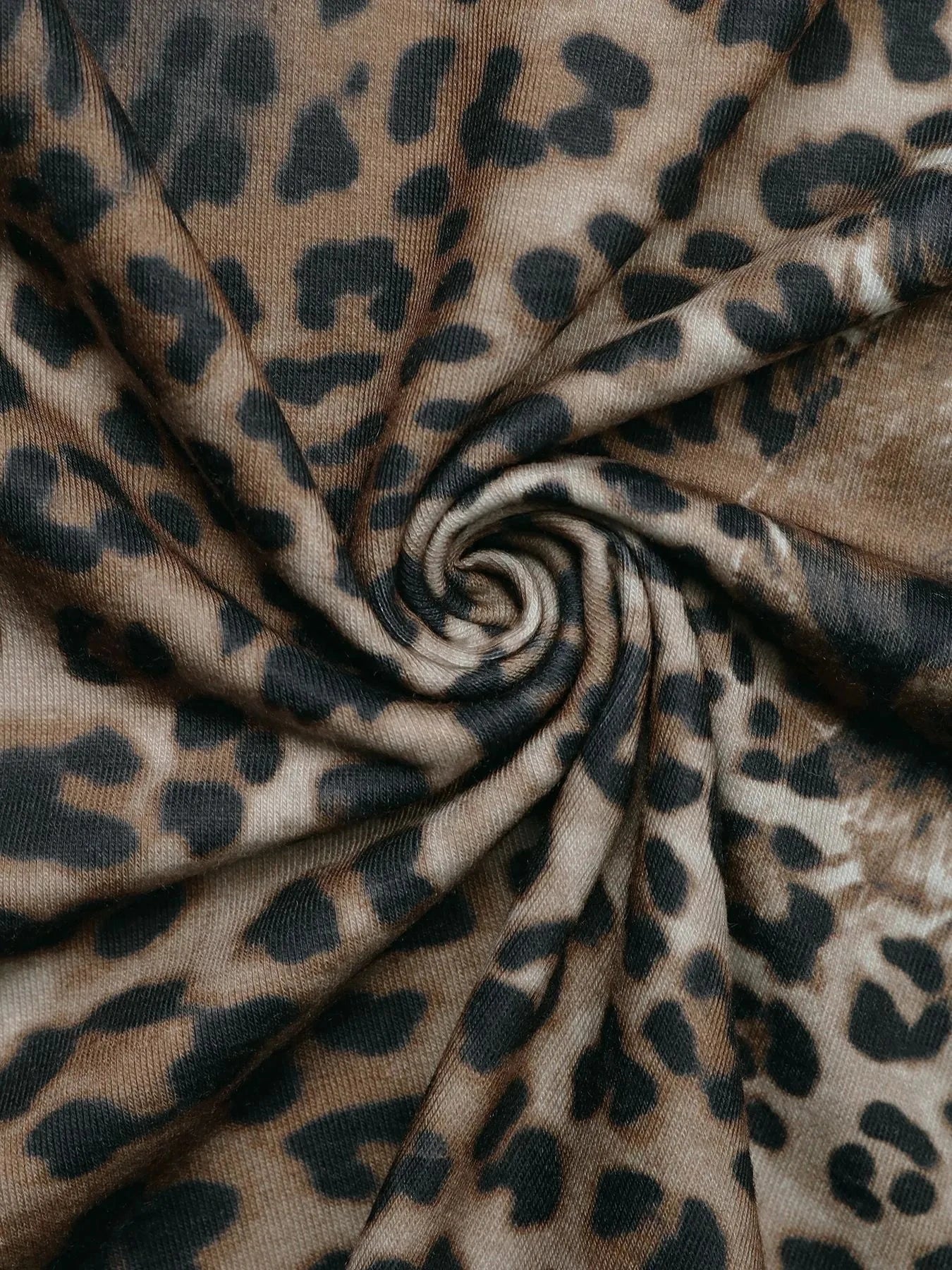 Leopard Print Long Sleeve Fitted T-Shirt