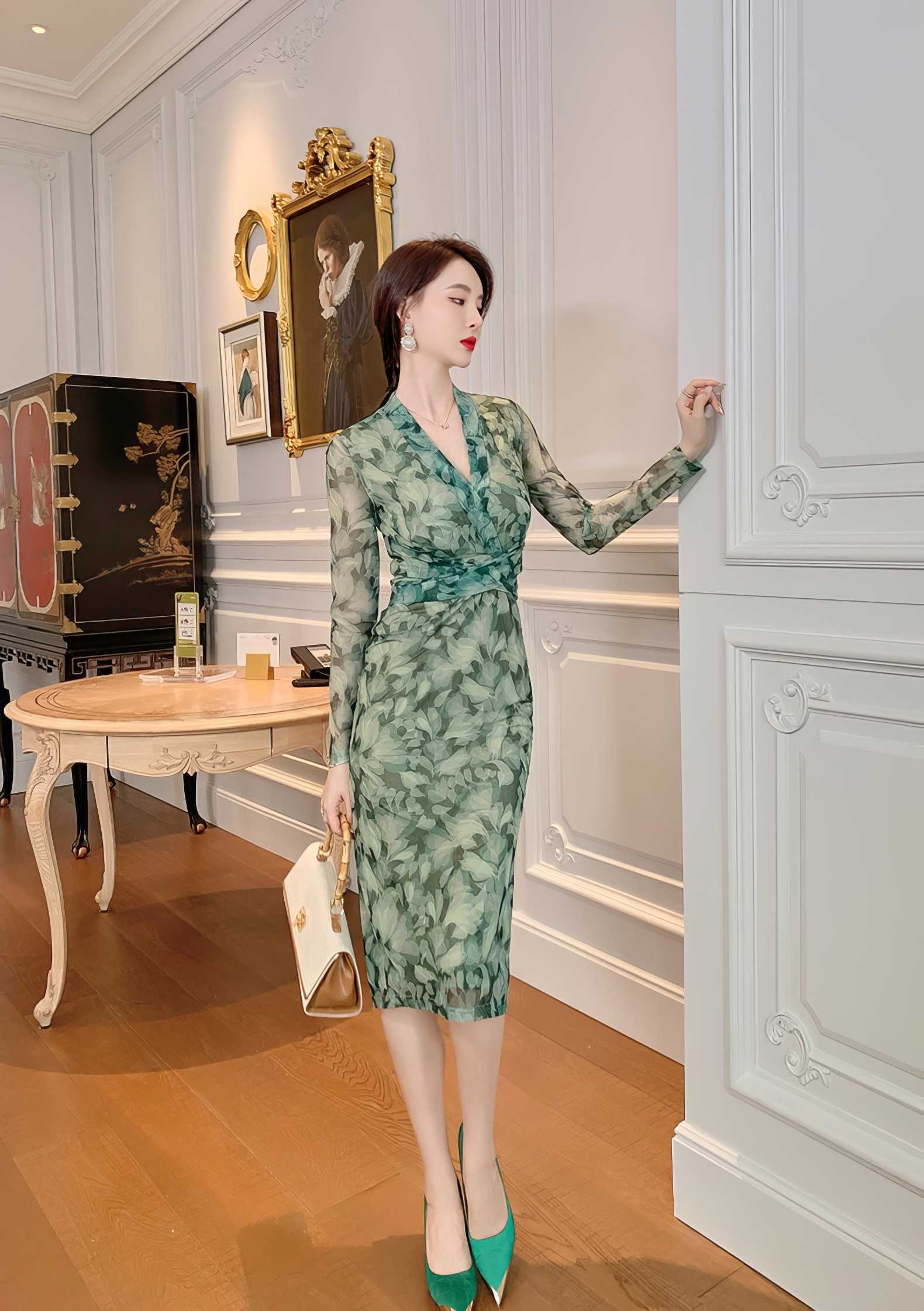 Longsleeve Wrapped Floral Midi Dress