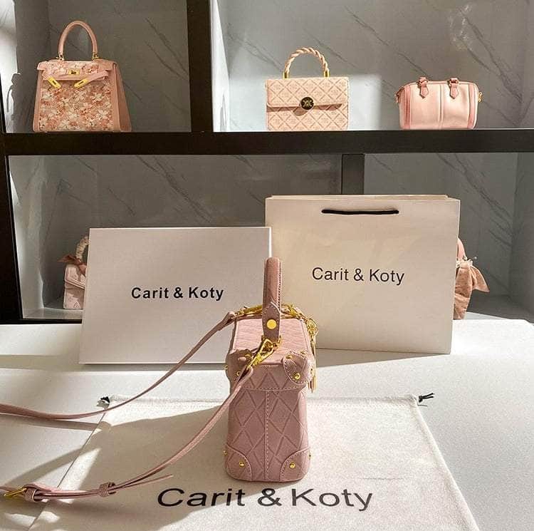 Luxury Box Leather Crossbody Handbag with Accessory