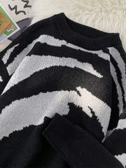 Men's Contrast Round Neck Sweater